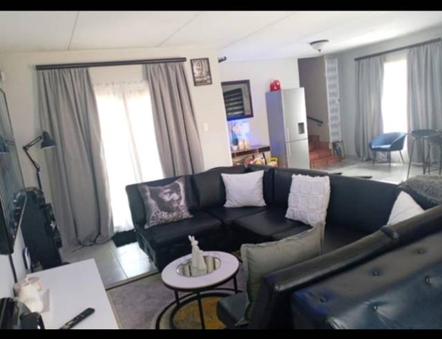 2 BEDROOM DUPLEX TO LET IN NOORDRAND